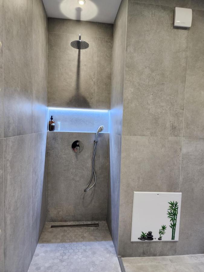 Durres City Apartment, City Center & Close To The Beach Ngoại thất bức ảnh