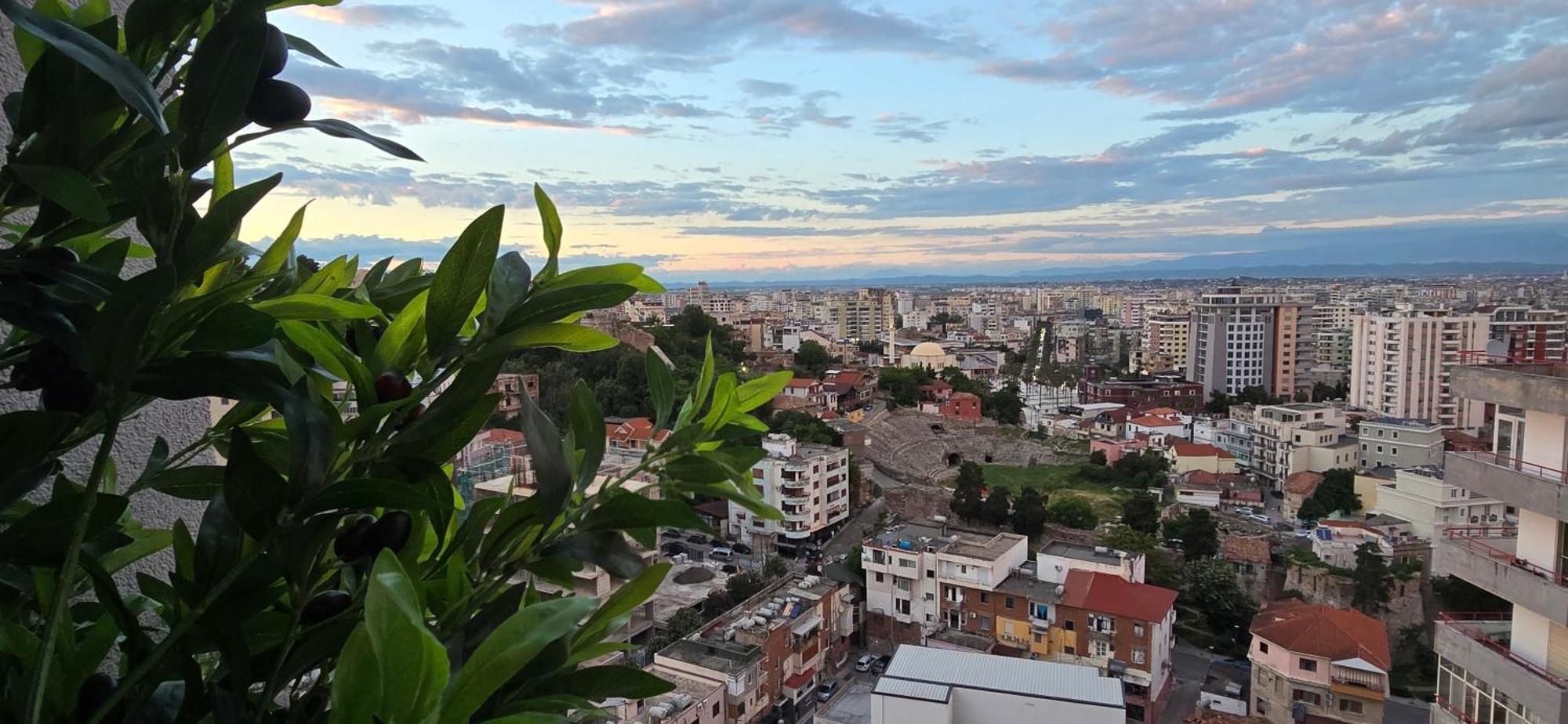 Durres City Apartment, City Center & Close To The Beach Ngoại thất bức ảnh